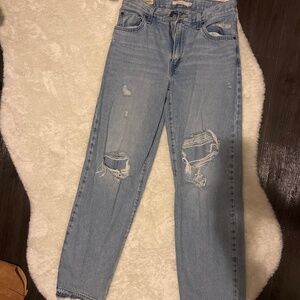 Baggy dad ripped jeans